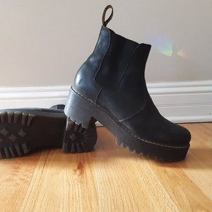 Dr. Martens Rometty Wyoming Leather Platform Chelsea Boots - Black size 11 women